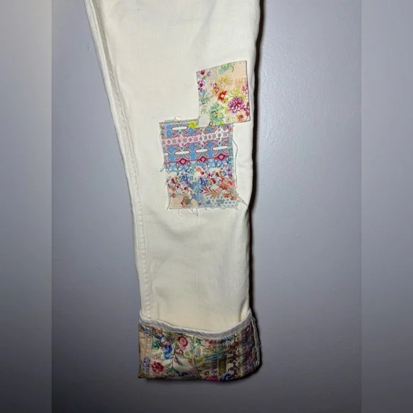 Johnny Was Dreamer Patchwork Cropped Boyfriend Jeans size 29 NEW - Picture 4 of 10